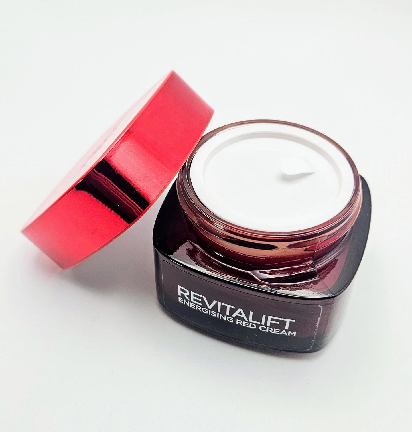 L'OREAL REVITALIFT ENERGISING RED DAY CREAM 50ML